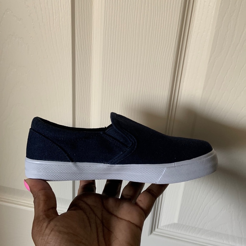 The children’s place slip on shoes
